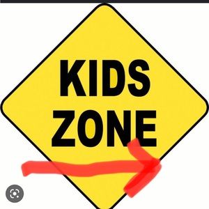 All items in my closet are from my home. Smoke-free and pet free.